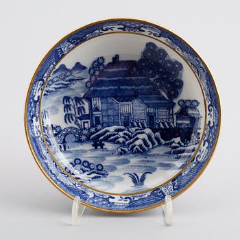 KOPPAR MED FAT, 4 st, porslin, Kina, 1700-/1800-tal.