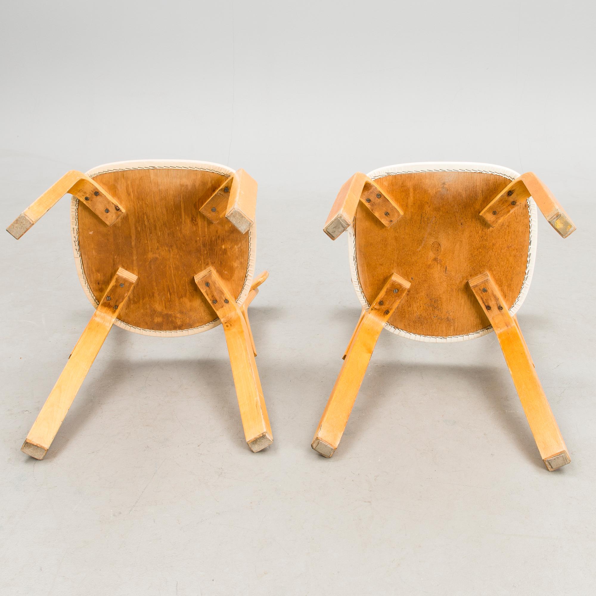 ALVAR AALTO, TUOLEJA, 2 kpl, "69", Artek, 1900-luvun puoliväli.