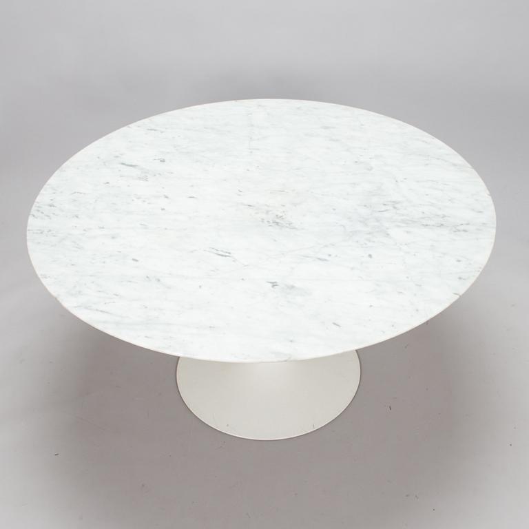 Eero Saarinen, ruokapöytä, "Tulip", lisenssillä valmistettu Knoll, Sveitsi 1970-luku.