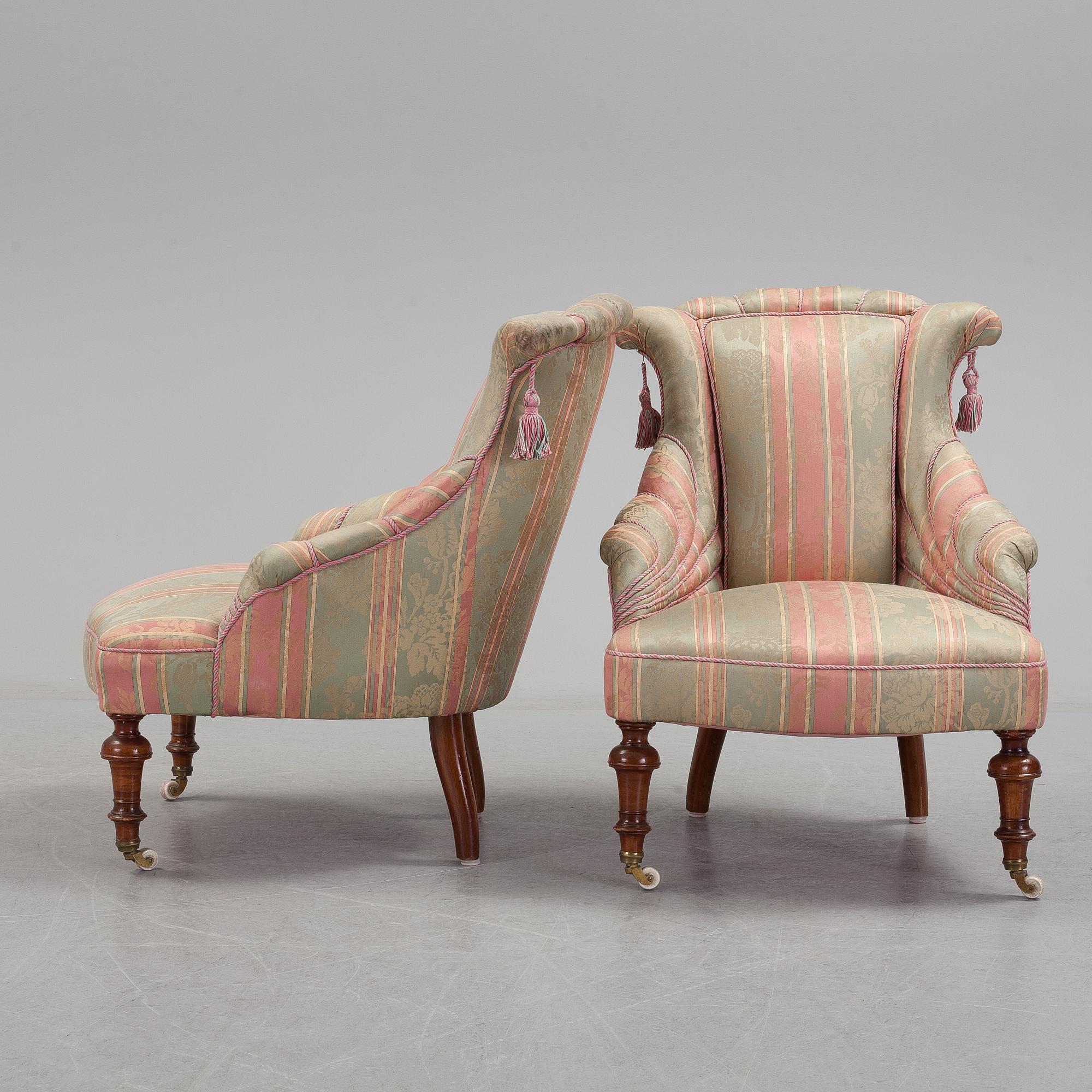 SOFFA OCH FÅTÖLJER ett par, omkring år 1900.