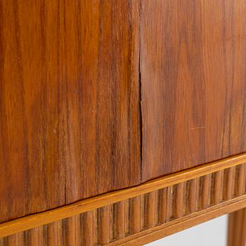 A mahogany veneered Swedish Modern bar cabinet, Förenade Möbelfabrikerna, 1940's.