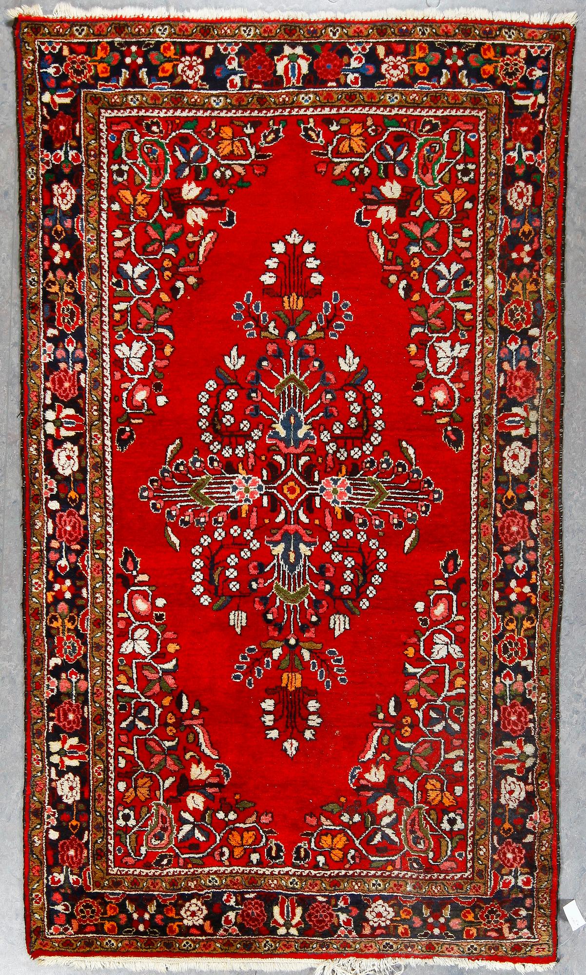 MATTA, Persisk, ca 254x147 cm.