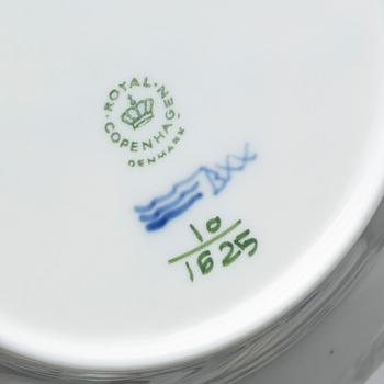 KAFFESERVIS, porslin, 29 delar, "Blå blomst", Royal Copenhagen.