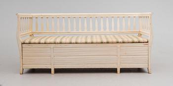 SOFFA, sengustaviansk, omkring år 1800.