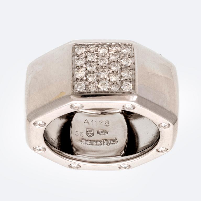 Audemars Piguet, ring 18K whitegold with brilliant-cut diamonds approx 0,80 ct, size 55.