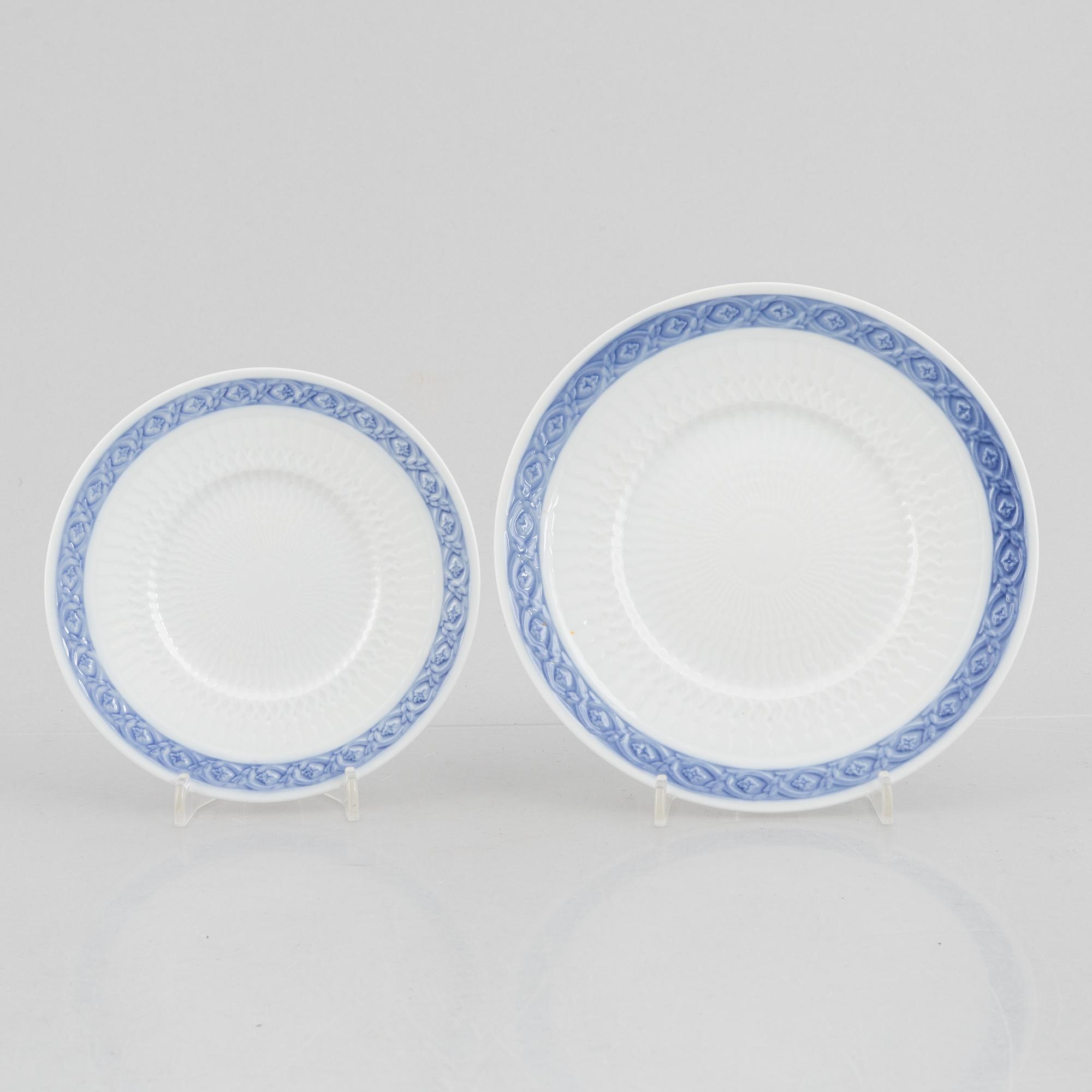 Royal Copenhagen, a 71-piece dinner and coffee service, 'Blå Vifte', Denmark.