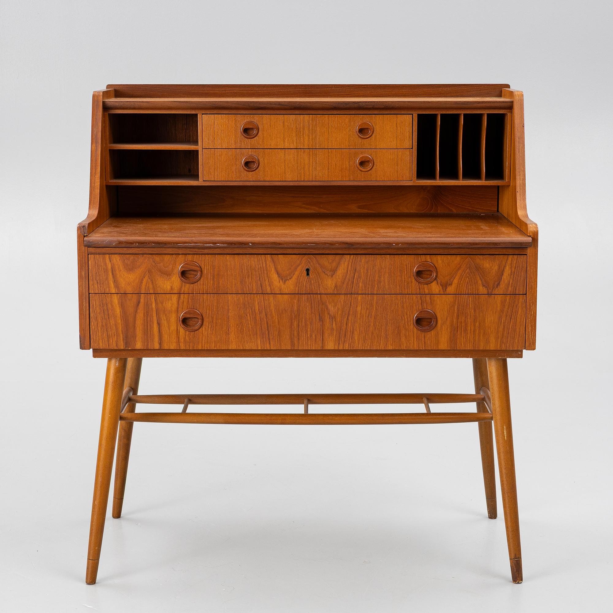 Desk, AB Bröderna Gustafssons Träindustri, Markaryd, 1950s.