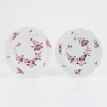 Two similar porcelain plates, Meissen, Germany, 1776-1814.