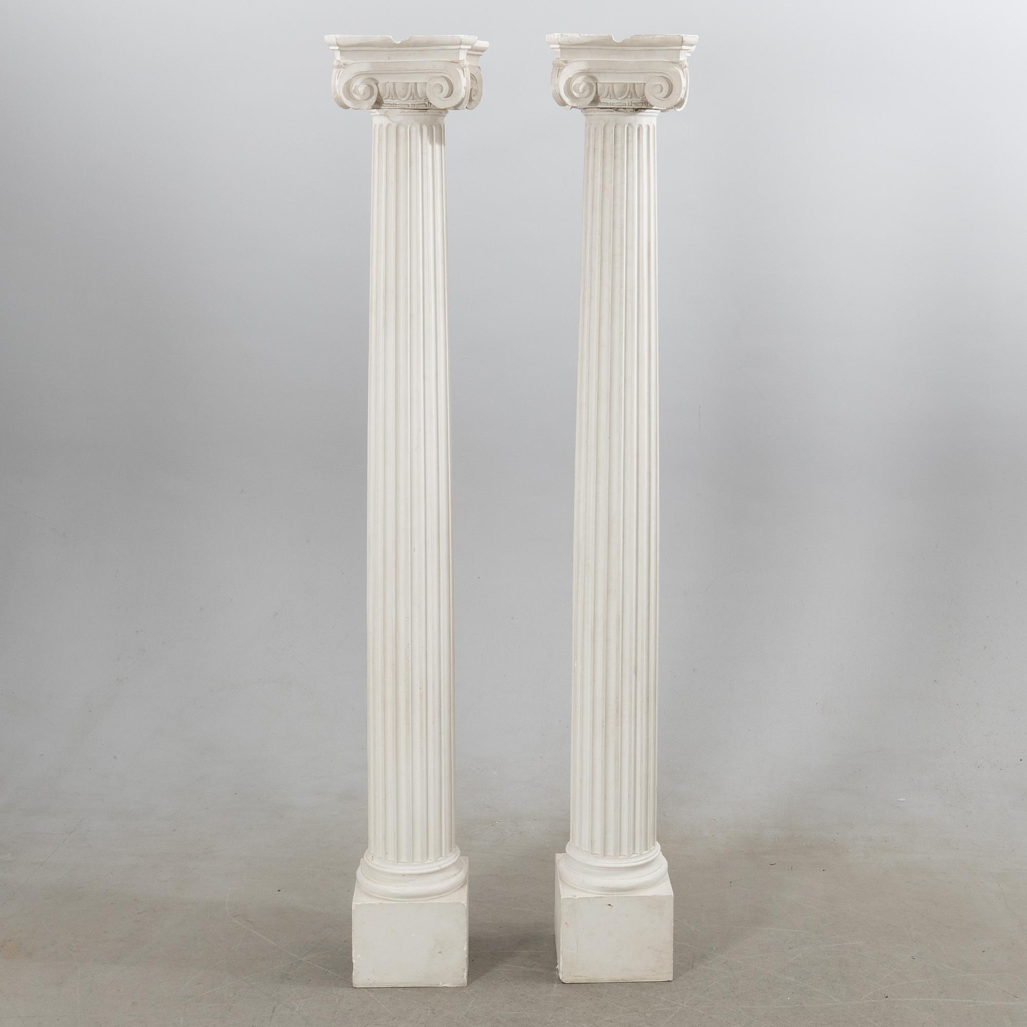Columns a pair 20th century.