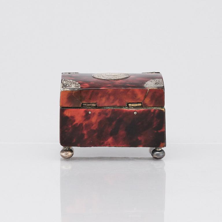 A Baroque tortoise-shell box, first part of the 18th century.