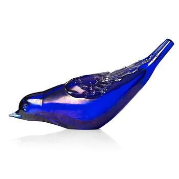 40. Tyra Lundgren, a "corroso" blown glass 'Tordo' sculpture of a thrush, Venini, Murano, Italy, model 2676, designed in 1938.