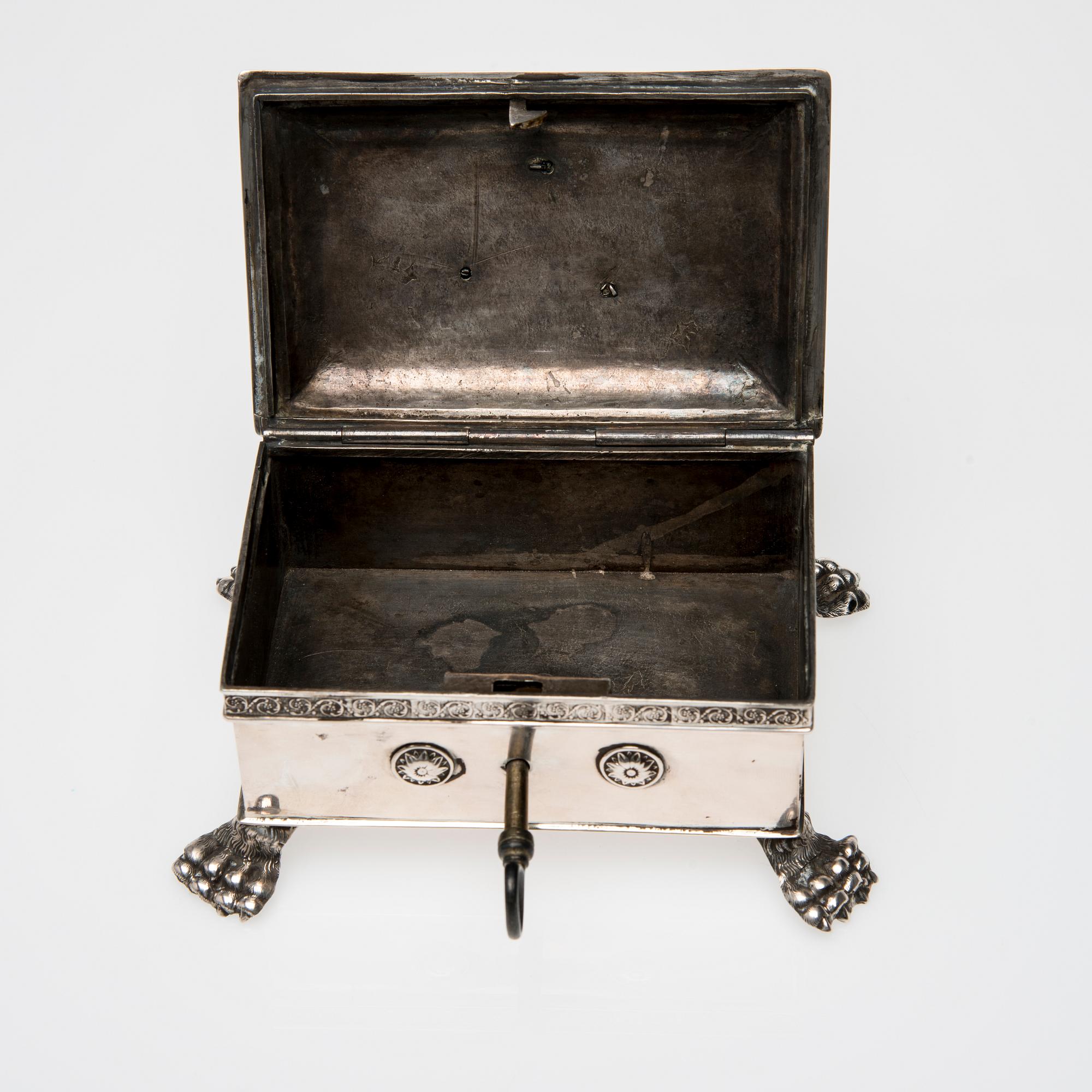 SKRIN, silver, Breslau, 1800-talets första hälft. Vikt 391,8 g.