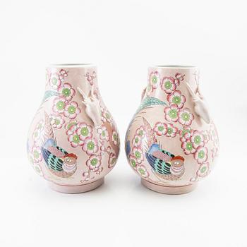 A pair of Chinese vases, modern manufactory.