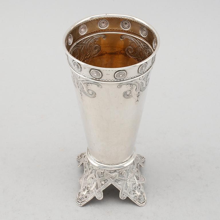 BÄGARE, silver, Erik Gustaf Markström, Uppsala 1901. Vikt ca 180 gram.