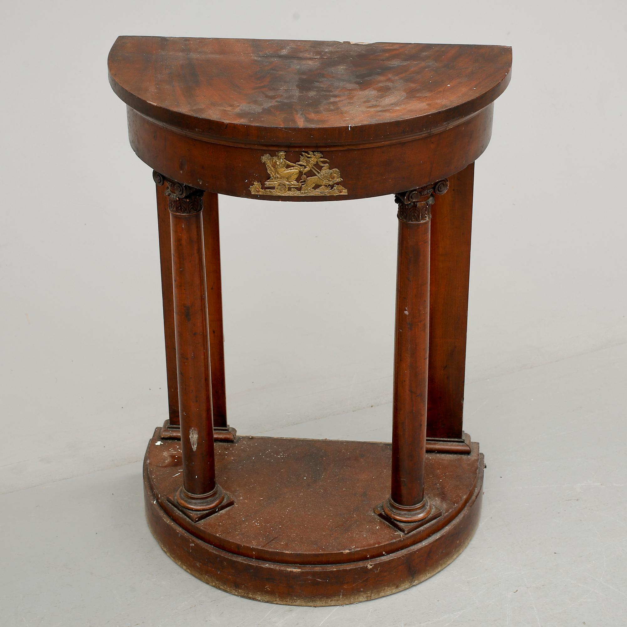 KONSOLBORD, empire, 1800-talets andra kvartal.