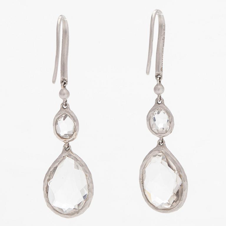 Gucci, örhängen, 18K vitguld och bergskristall.