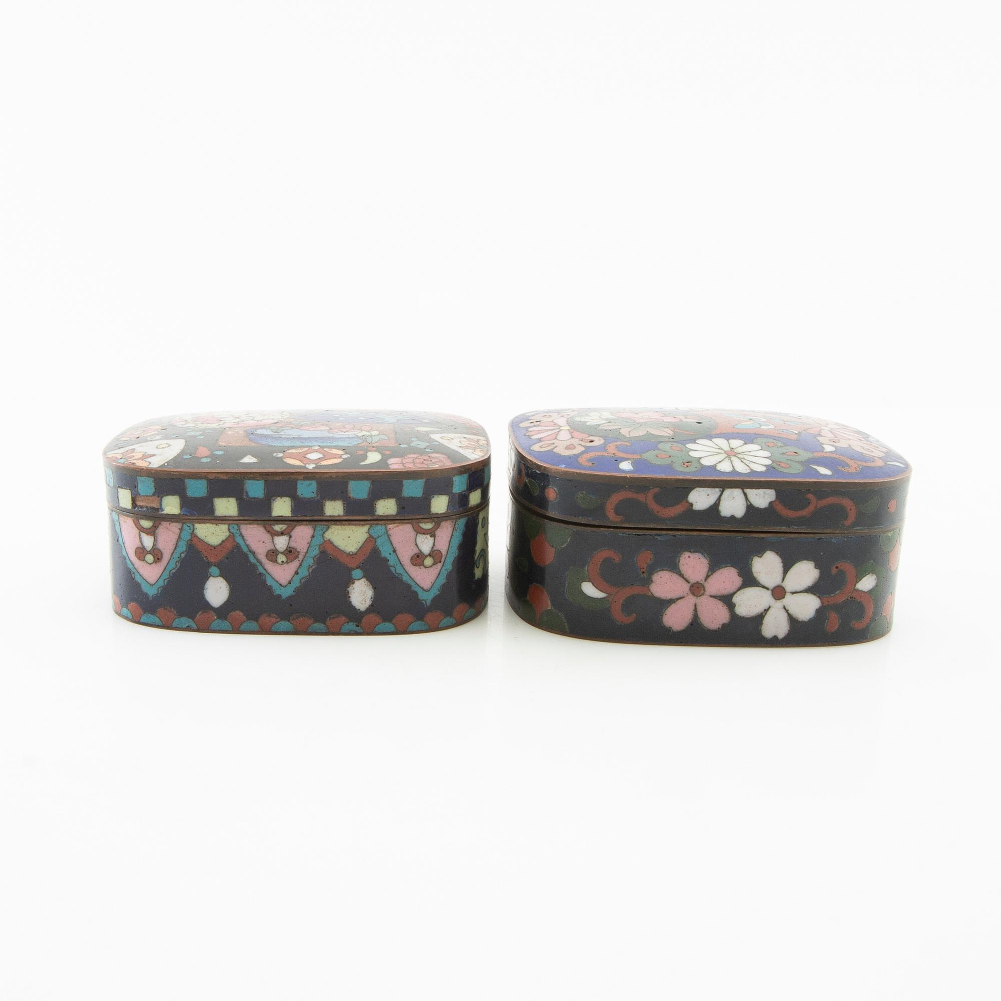 Vases 3 pcs and boxes with lids 2 pcs China 20th century first half/mid cloisonné works.