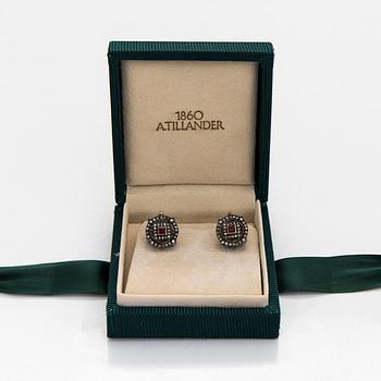 Örhängen, åttkantslipade diamanter, rubiner, 14K guld, silver.