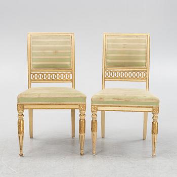 Soffa och fyra snarlika stolar, sengustaviansk stil, från omkring år 1900.