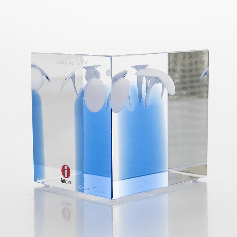 Oiva Toikka, vuosikuutio, signeerattu Oiva Toikka Iittala 2024, numeroitu 61/2000.