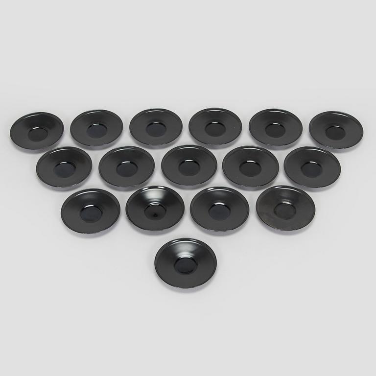 Tapio Wirkkala, A set of 15 tea cups with saucers, "Variation", Rosenthal, Studio-line, Germany 1960s.