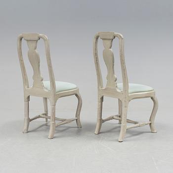 A set of four mid 1700s chairs (2+2).