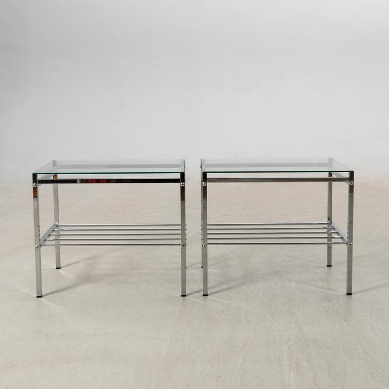 Side table 1 pair late 20th century/early 21st century.