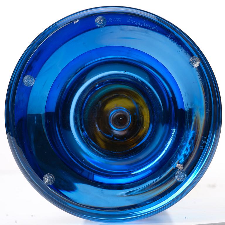 Eva Englund, a unique glass sculpture 'Moder Svea', Muraya, Sweden 1991.
