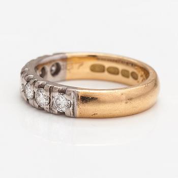 Sormus, 18K kultaa ja timantteja n. 0.57 ct yht. Helkelä Oy Kultasepänliike, Rauma 2004.