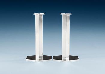 1124. A pair of Wiwen Nilssom sterling candlesticks, Lund 1963.