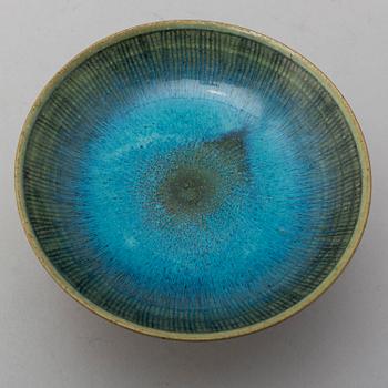 WILHELM KÅGE, skål på fot, stengods, "Farsta", Gustavsberg studio.