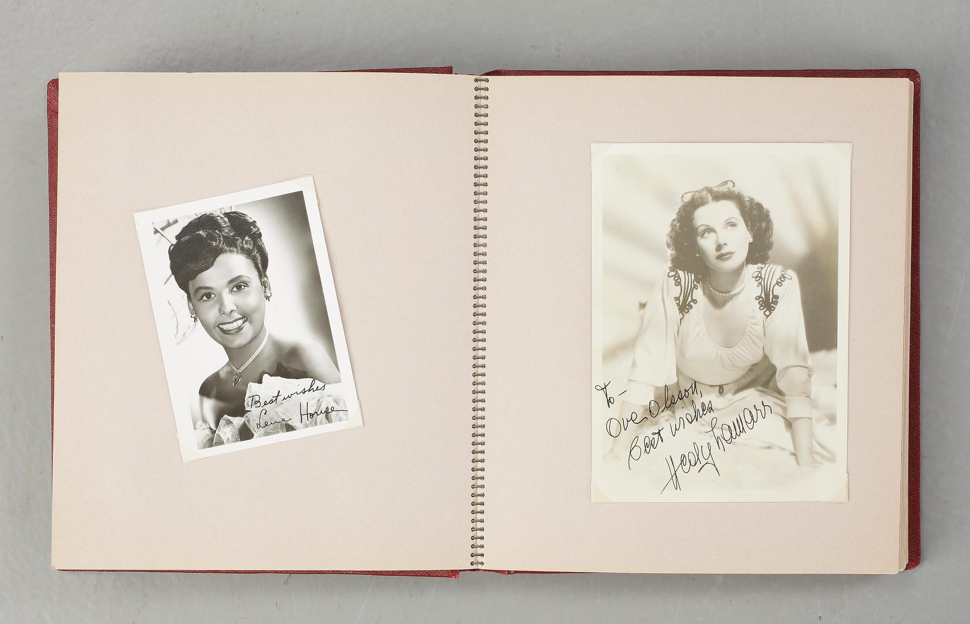 AUTOGRAFER, ca 420 stycken. Bl a Gary Cooper, Bing Crosby, Lauren Bacall, Clark Gable, Judy Garland mfl.