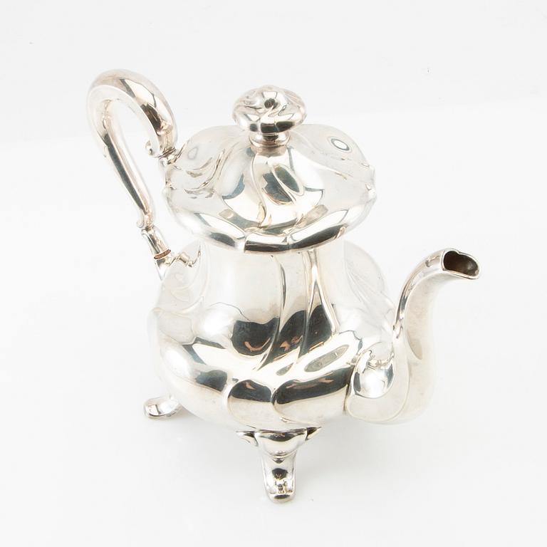 Coffee pot silver, first half of the 20th century.