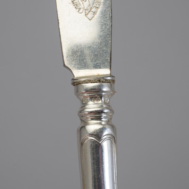 KNIVAR, 12 st, silver, "Gammal fransk", C G Hallberg, 1920-tal. Total vikt 645 g.