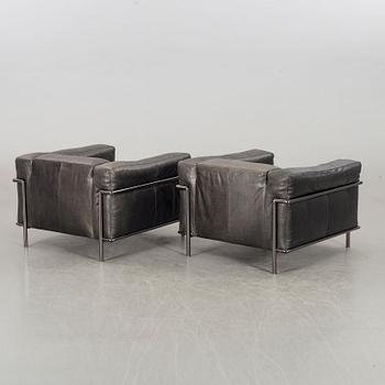 A PAIR OF NATUZZI LEATHER ARMCHAIRS, end of 20th century.