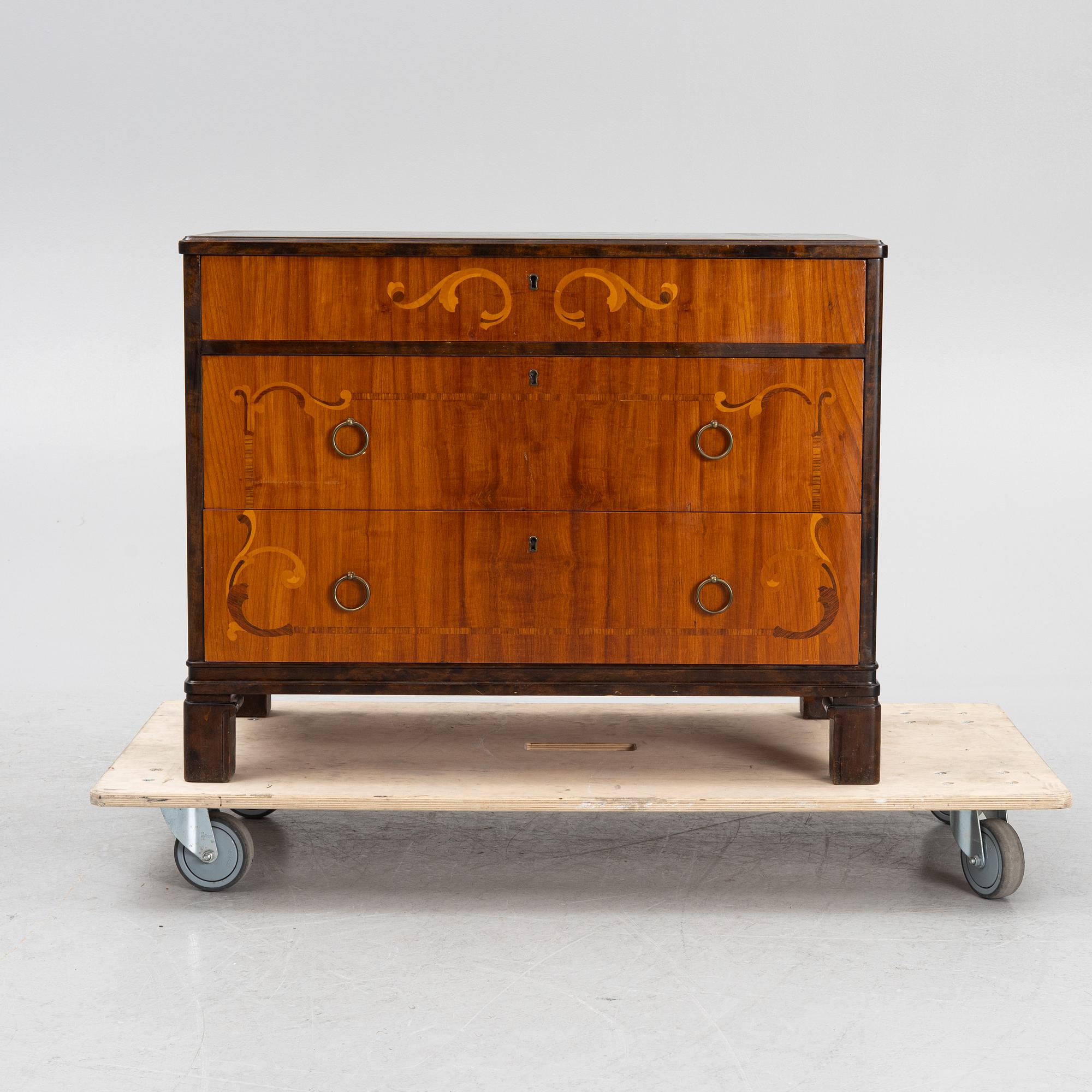 A Swedish Grace cabinet, 1920s.