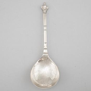 Nils Grubb, sked med kerubknopp, silver, Hudiksvall 1783.