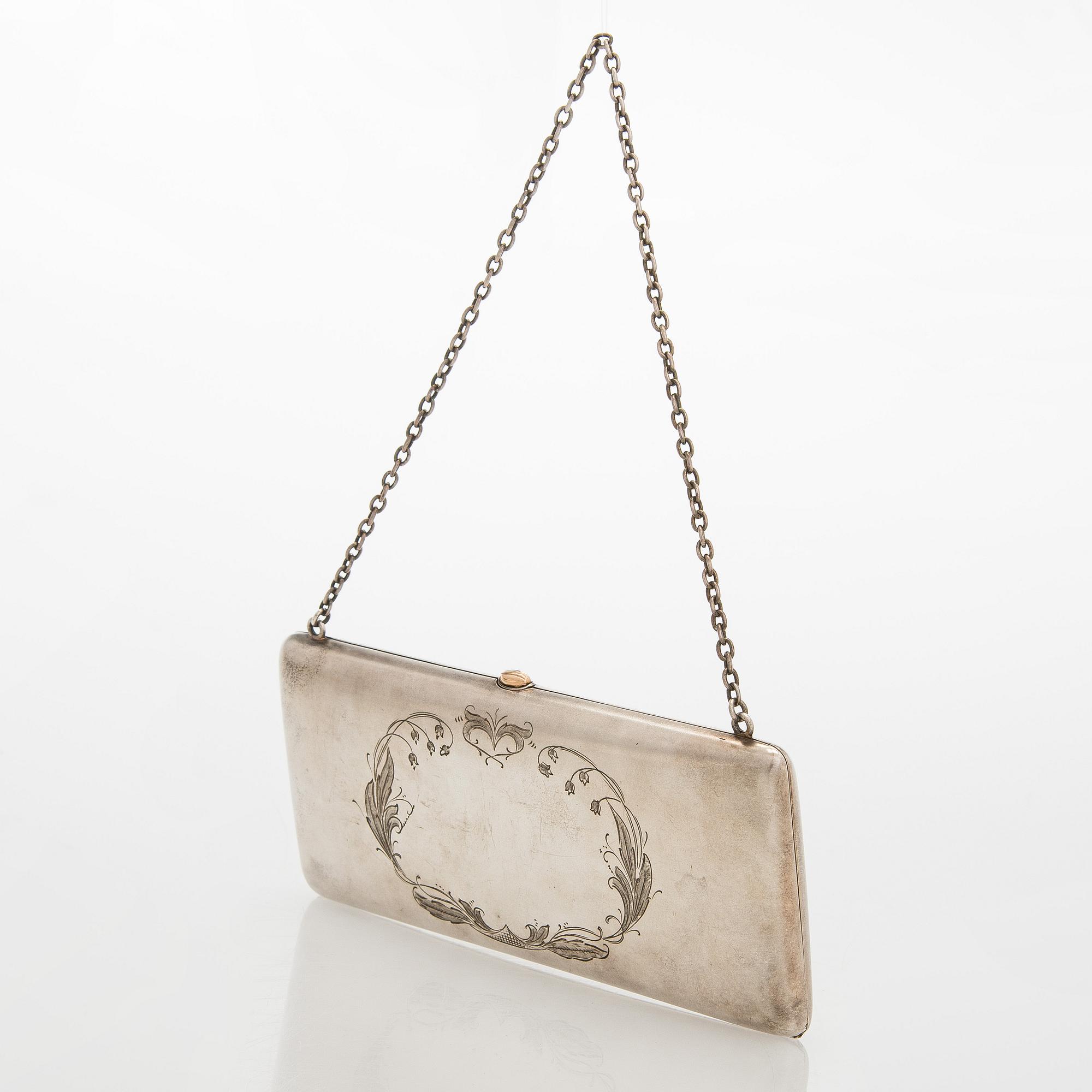 Iltalaukku, hopeaa. Suomen Kultaseppä Oy, Turku 1919.