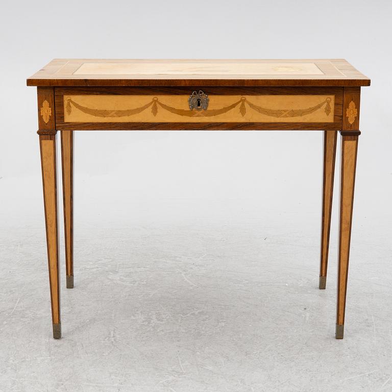 Damarbetsbord, gustaviansk stil, sent 1800-tal.