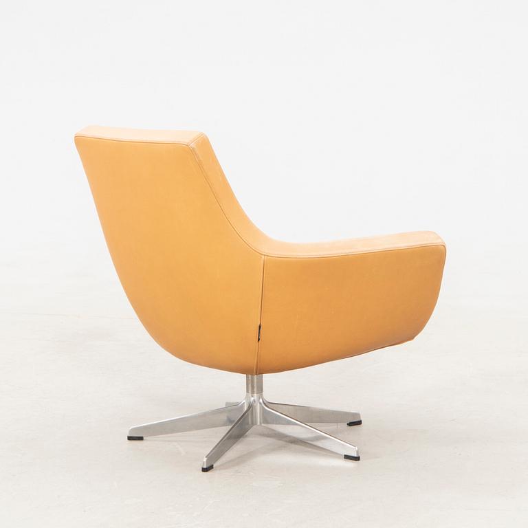 Roger Persson swivel armchair "Happy swivel chair" for Swedese, modern manufacture.