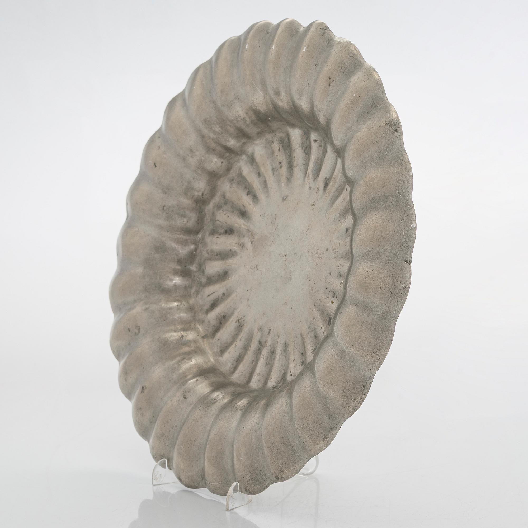 Estrid Ericson, dish, model "A 28", pewter, Svenskt Tenn, Stockholm 1925.