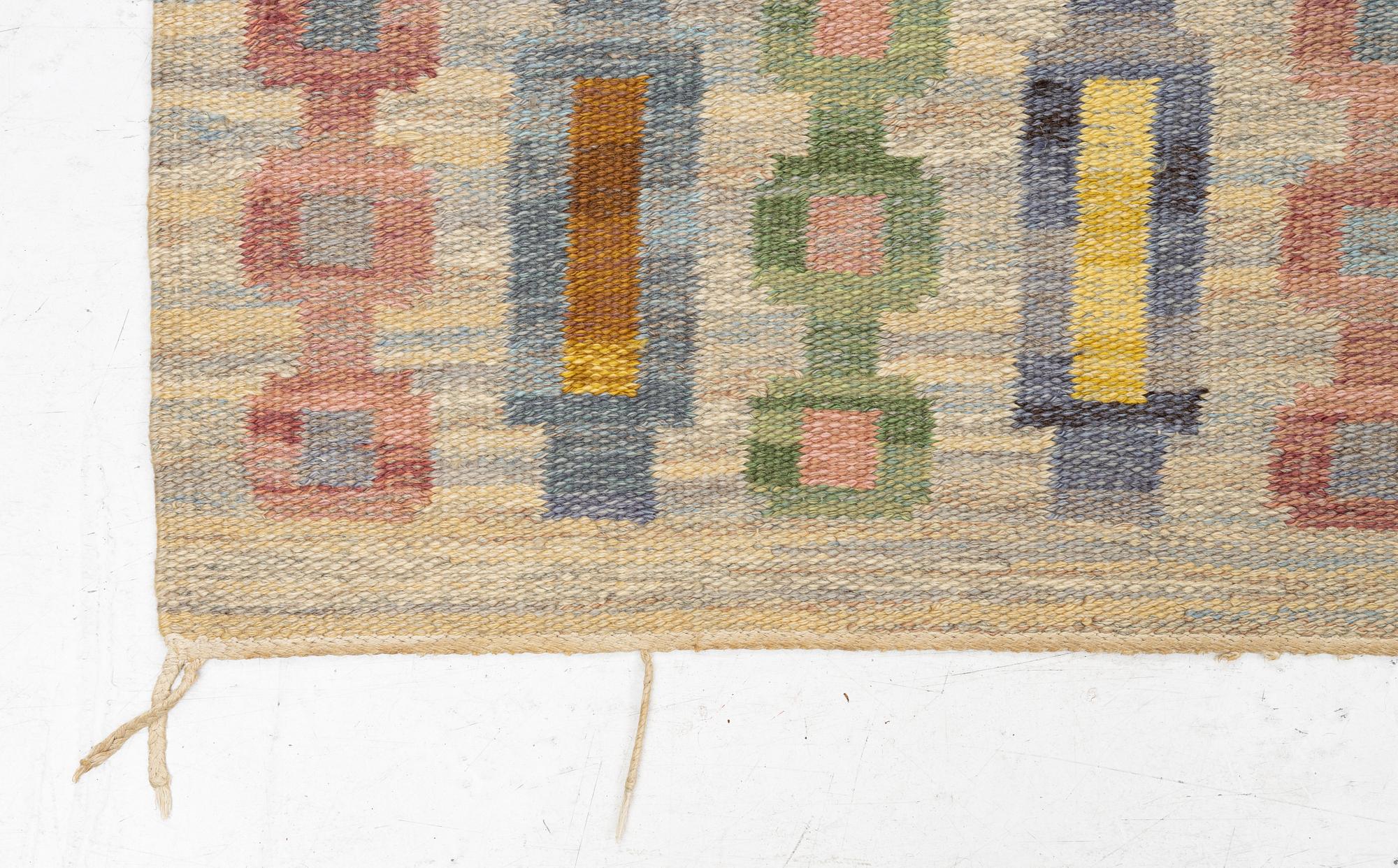 Matta, rölakan, ca 300 x 200 cm, signerad SW.