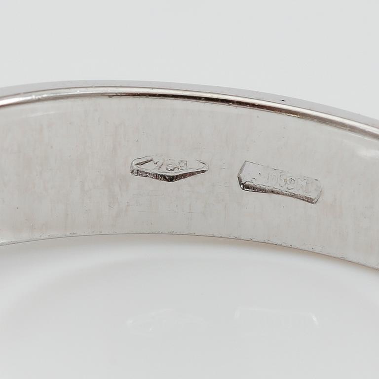 RING, briljantslipade diamanter totalt ca 0,95 ct.