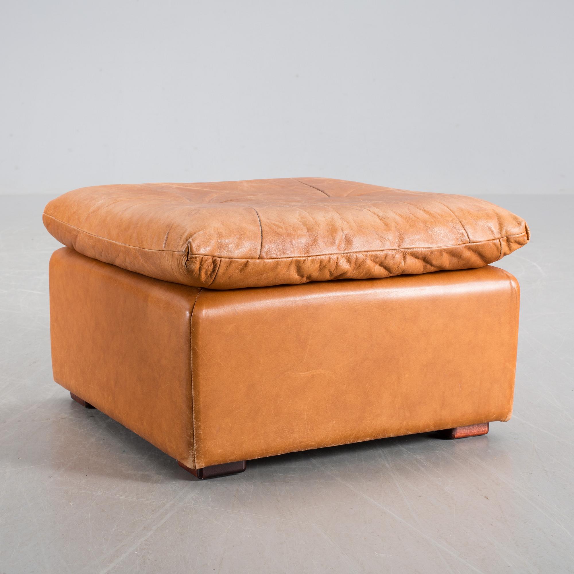 FOTPALL/SITTPUFF, 1900-talets slut.