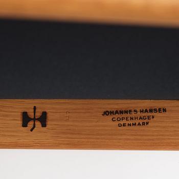 Hans J. Wegner, stolar, "The Chair" ett par, JH-503, Johannes Hansen, Danmark 1950-60-tal.