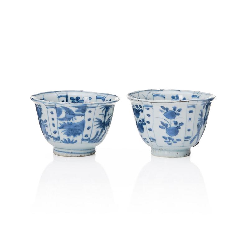 Two blue and white bowls, Ming dynasty, Wanli (1572-1620).