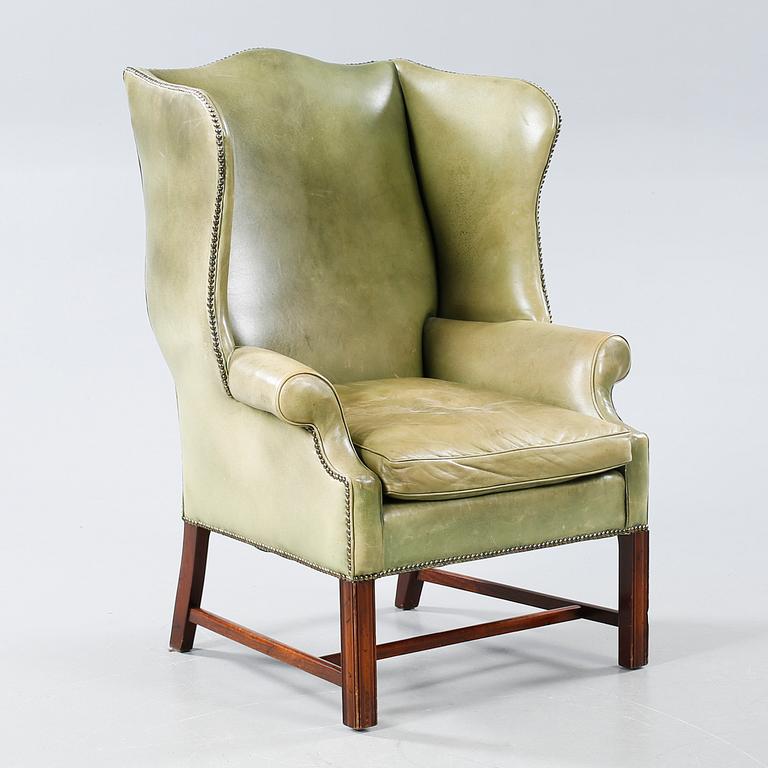 An english style armchair, second half of the 20th century.