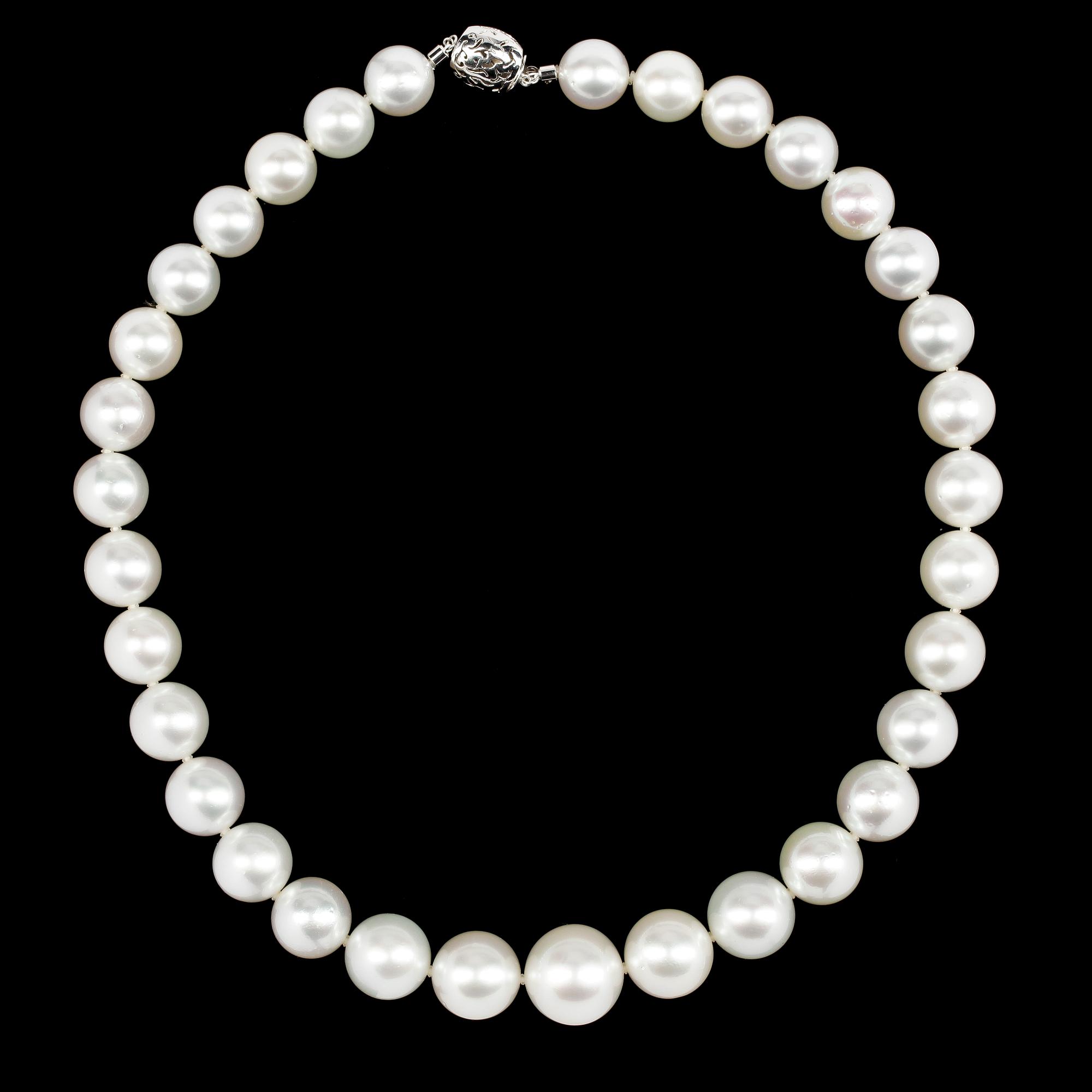 COLLIER, odlade South sea pärlor, 17-12 mm.
