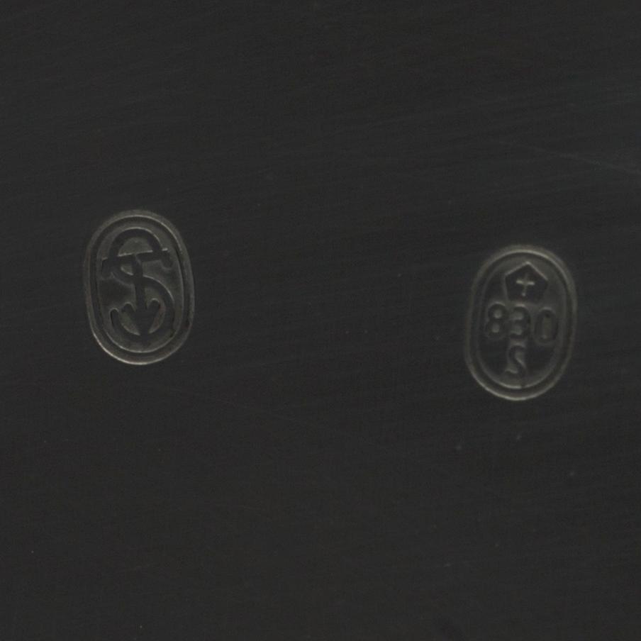 TALLRIKAR, 8 st. 830 silver. 1900-talets senare hälft. Vikt 3318 g.