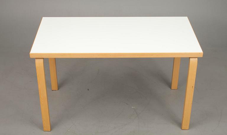 BORD, modell 80A, Alvar Aalto, Artek.